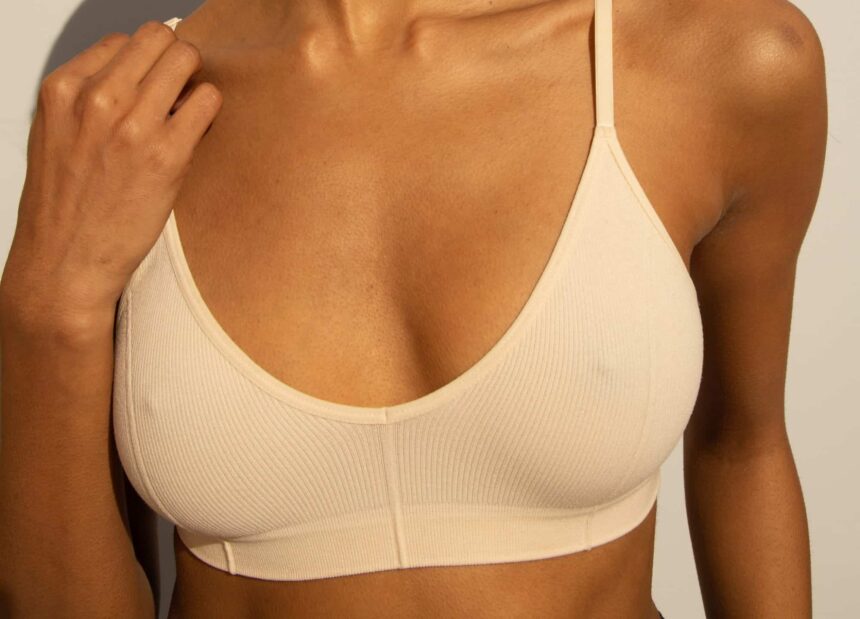 How to Choose the Right Size for a Natural Breast Augmentation