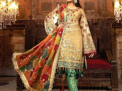 Printed Lawn Suits in Pakistan