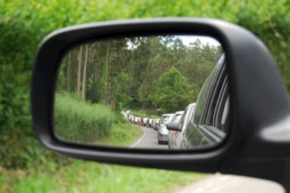 Professional vs. DIY Side Mirror Replacement: Pros and Cons