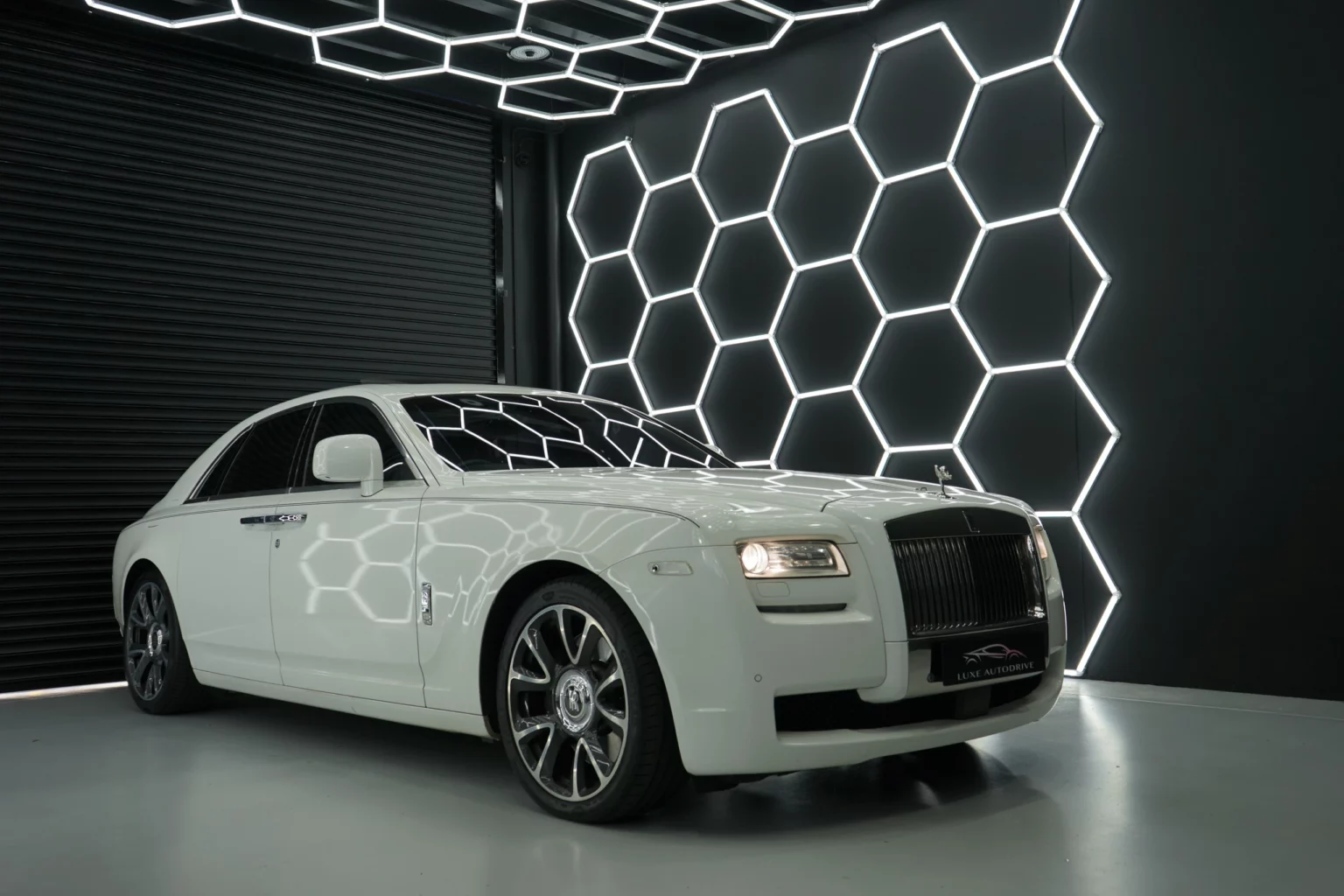  Rolls Royce Car in Garage 